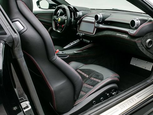 Used 2020 Ferrari GTC4Lusso T RWD image 15