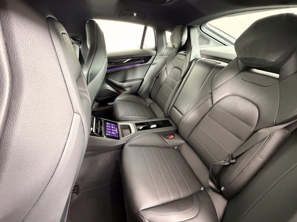 Certified 2026 Porsche Panamera RWD image 39