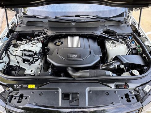 Used 2020 Land Rover Discovery HSE Luxury image 22