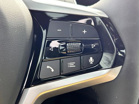 Used 2026 BMW 330i Sedan w/ Premium Package image 12