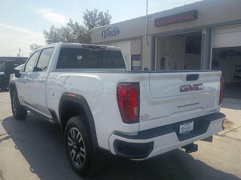 Used 2023 GMC Sierra 2500 AT4 w/ AT4 Premium Plus Package AWD/4WD image 8