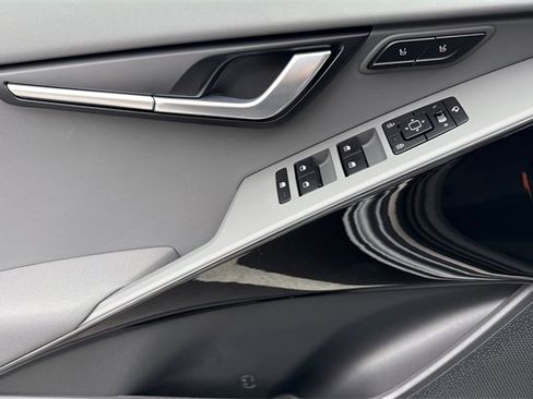 New 2026 Kia Niro SX image 12