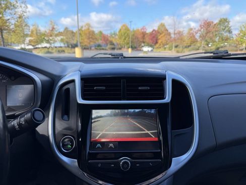 Used 2017 Chevrolet Sonic Premier image 27