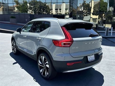 New 2024 Volvo XC40 B5 Ultimate w/ Climate Package image 3