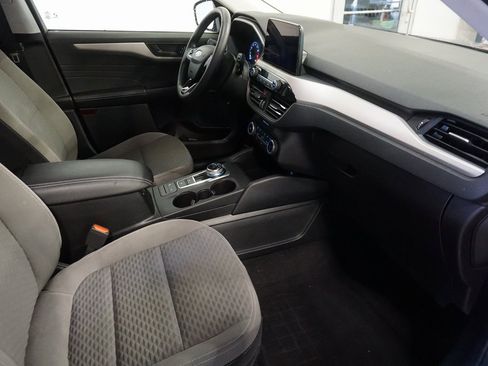 Used 2022 Ford Escape SE w/ Cold Weather Package image 24