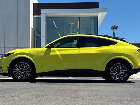 Certified 2025 Ford Mustang Mach-E Premium AWD/4WD image 6