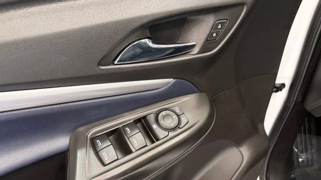 Used 2023 Chevrolet Bolt EUV LT w/ Convenience Package FWD image 14