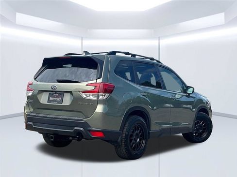 Used 2019 Subaru Forester Premium w/ All-Weather Package AWD/4WD image 14
