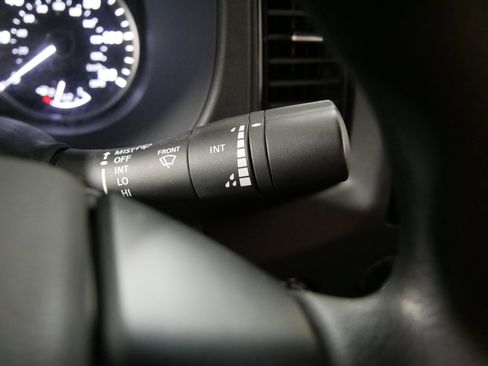 Used 2023 Nissan Frontier SV w/ Midnight Edition Package image 31