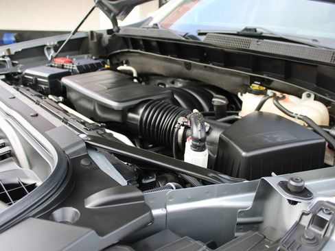 Used 2023 Chevrolet Silverado 1500 LTZ AWD/4WD image 32