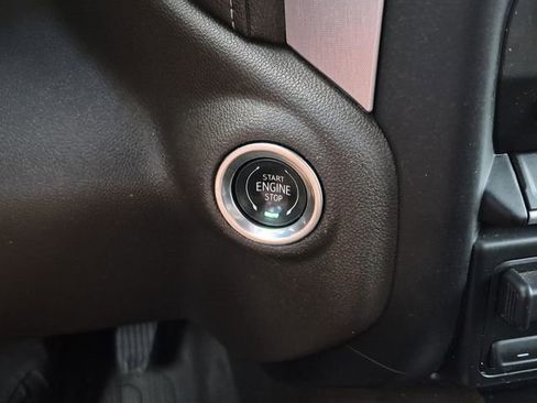 Used 2020 GMC Sierra 1500 SLT image 41