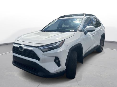 Used 2023 Toyota RAV4 AWD Hybrid image 2