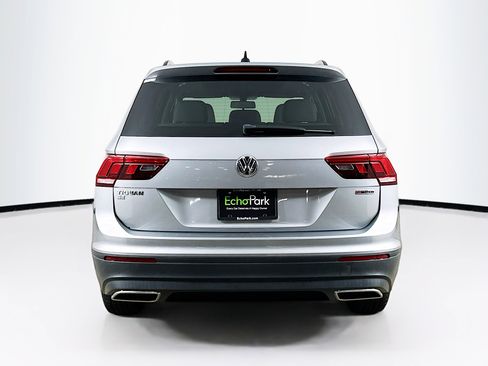 Used 2019 Volkswagen Tiguan SE w/ Panoramic Sunroof Package image 7