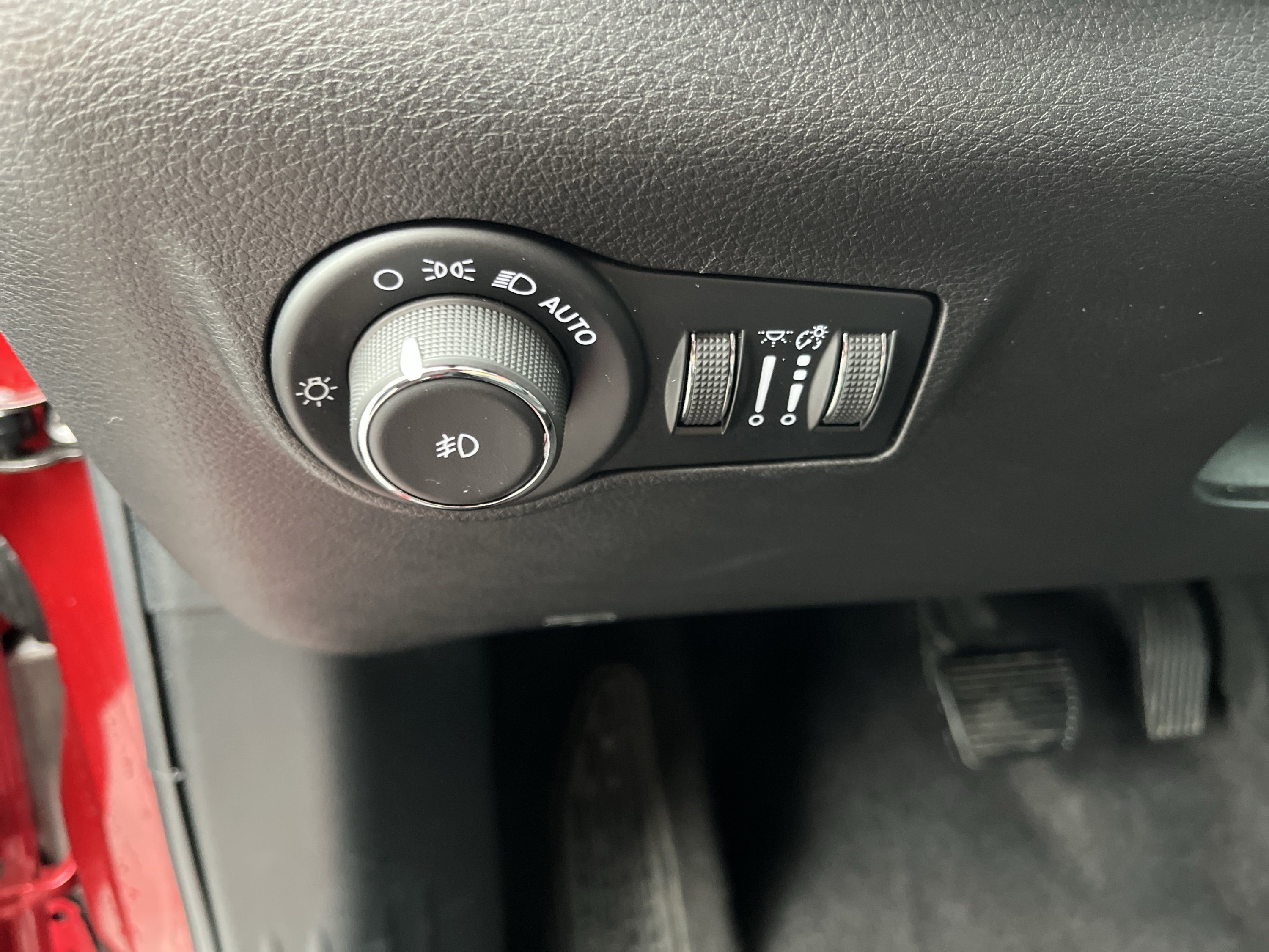 Used 2025 Jeep Compass Limited AWD/4WD image 18