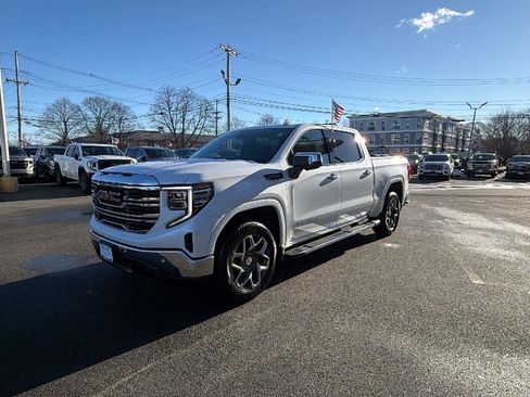 Certified 2022 GMC Sierra 1500 SLT w/ SLT Premium Plus Package image 3