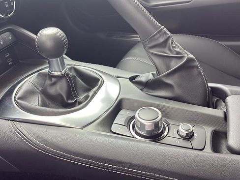 New 2026 MAZDA MX-5 Miata RF Grand Touring RWD image 33