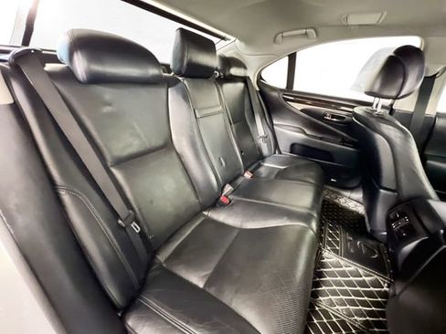 Used 2014 Lexus LS 460 AWD w/ Comfort Package image 20