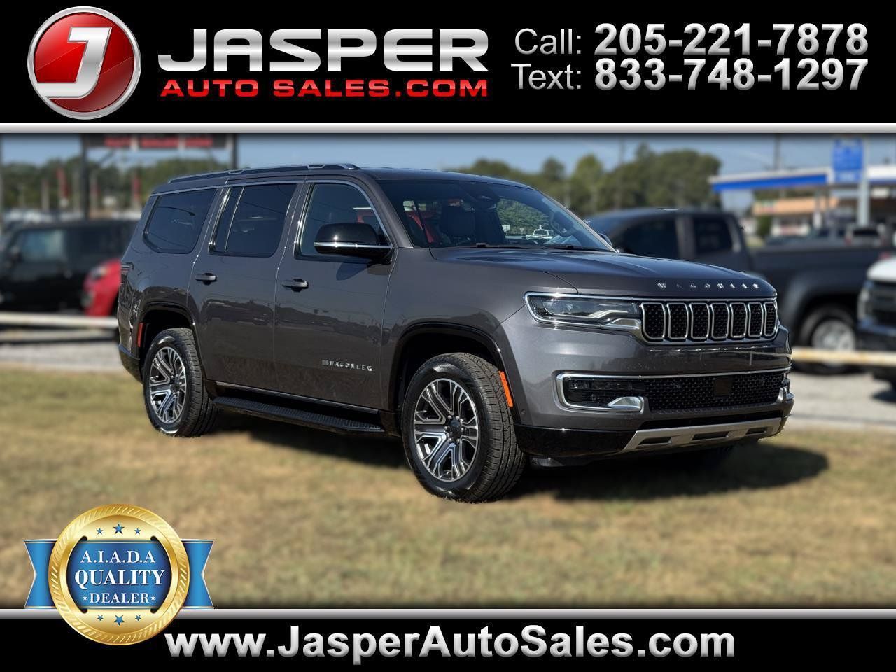 Used 2024 Jeep Wagoneer Series II AWD/4WD image 1