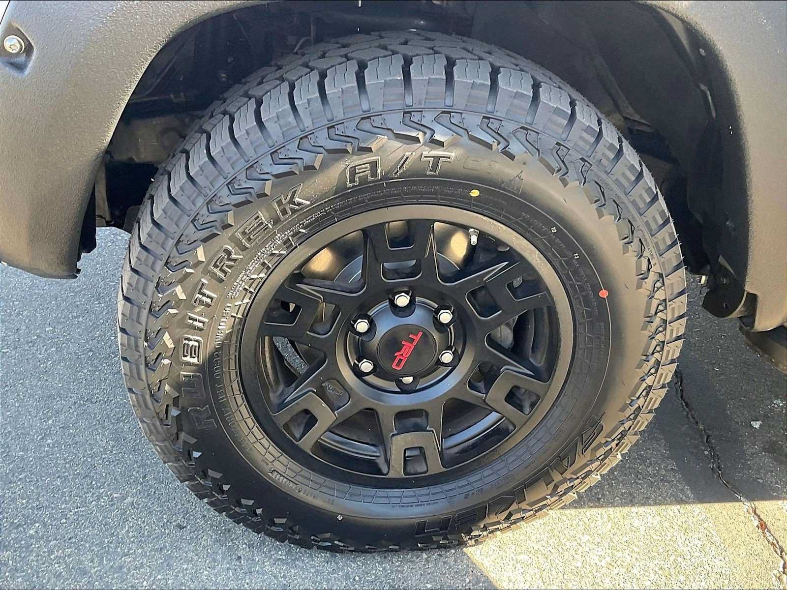 Used 2016 Toyota 4Runner SR5 AWD/4WD image 13