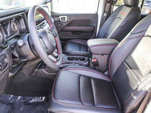 Used 2024 Jeep Wrangler Unlimited Rubicon image 18