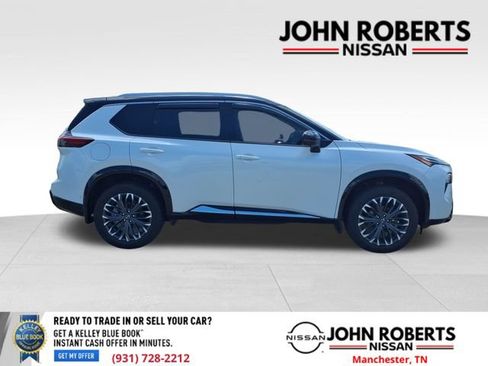 Used 2024 Nissan Rogue Platinum FWD image 28