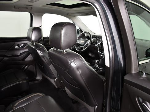 Used 2019 Chevrolet Traverse LT w/ LT Premium Package FWD image 42