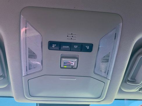 Used 2021 Toyota RAV4 XLE image 23