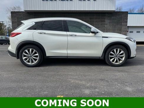 Used 2019 INFINITI QX50 Essential w/ Premium Heat Package AWD/4WD image 1