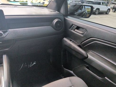 Used 2024 Chevrolet Colorado Trail Boss AWD/4WD image 17