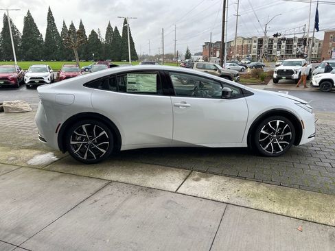 New 2026 Toyota Prius Plug-In Hybrid image 6