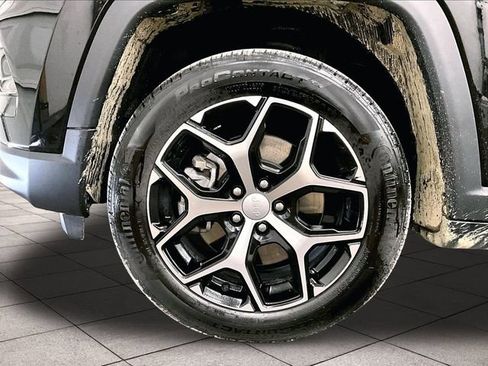 Used 2024 Jeep Compass Limited AWD/4WD image 8
