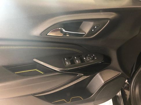 Used 2024 Chevrolet Trax LT w/ Driver Confidence Package image 6