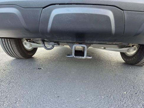 Used 2023 Chevrolet Equinox LS w/ LS Convenience Package image 4