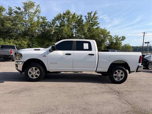 Used 2025 RAM 2500 Big Horn AWD/4WD image 8