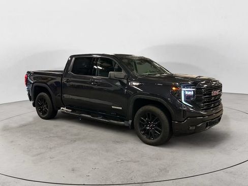 Used 2024 GMC Sierra 1500 Elevation w/ X31 Off-Road Package AWD/4WD image 3