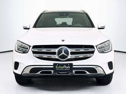 Used 2021 Mercedes-Benz GLC 300 4MATIC image 2