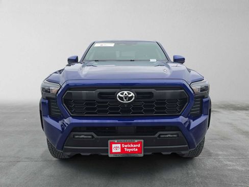 Certified 2025 Toyota Tacoma TRD Off-Road w/ TRD Off Road Premium Package AWD/4WD image 8