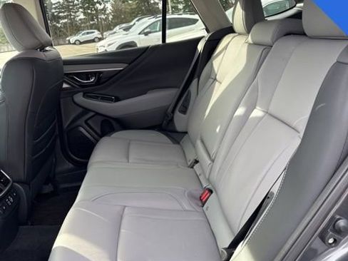 Used 2025 Subaru Outback Limited image 9