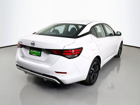 Used 2025 Nissan Sentra SV image 10