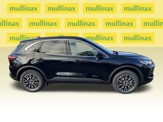 New 2025 Ford Escape SE w/ PHEV Premium Package FWD video 2