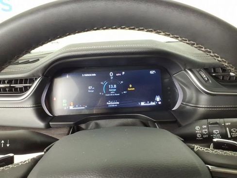 Used 2024 Jeep Grand Cherokee L Limited w/ Black Appearance Package AWD/4WD image 21