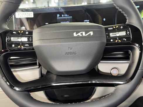 New 2026 Kia Sorento S FWD image 16