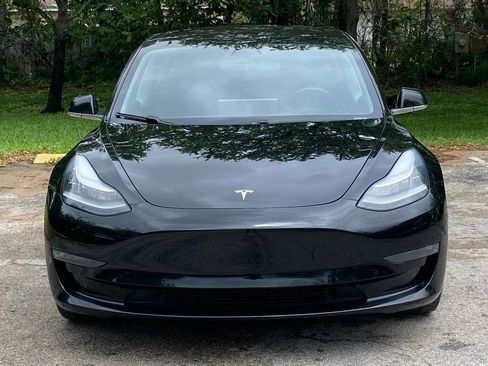 Used 2018 Tesla Model 3 Long Range image 3