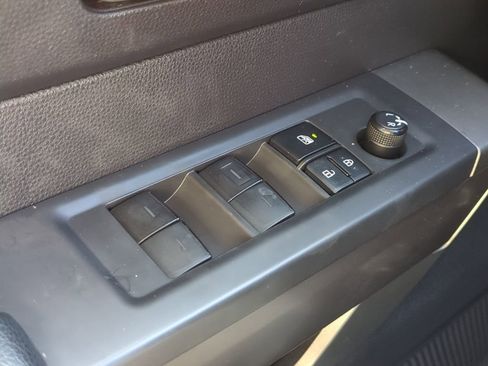 Used 2022 Toyota Tundra SR5 w/ SR5 Convenience Package image 25