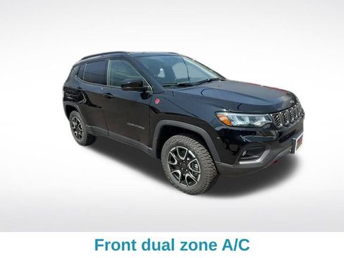 New 2025 Jeep Compass Trailhawk w/ Trailhawk Convenience Group image 8