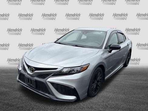 Used 2021 Toyota Camry SE FWD image 9