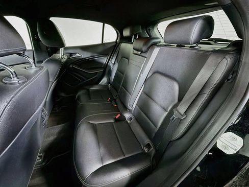 Used 2018 Mercedes-Benz GLA 250 image 18