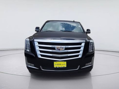 Used 2016 Cadillac Escalade 2WD image 3