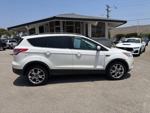 Used 2015 Ford Escape SE w/ Equipment Group 201A AWD/4WD image 8