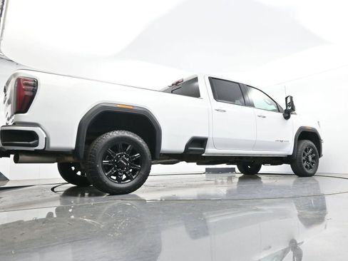 Used 2024 GMC Sierra 2500 AT4 w/ Technology Package AWD/4WD image 52